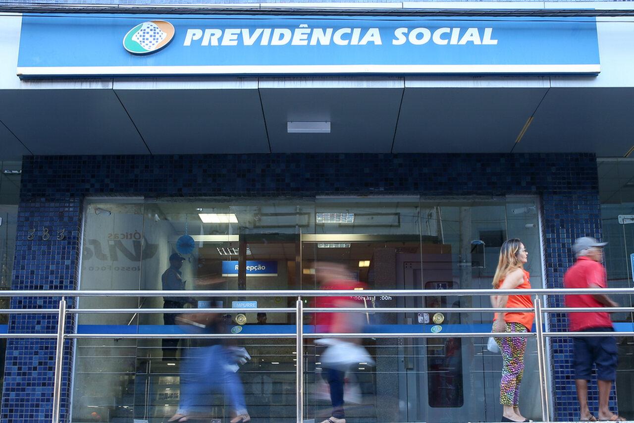 Foto da fachada de agência da previdência social