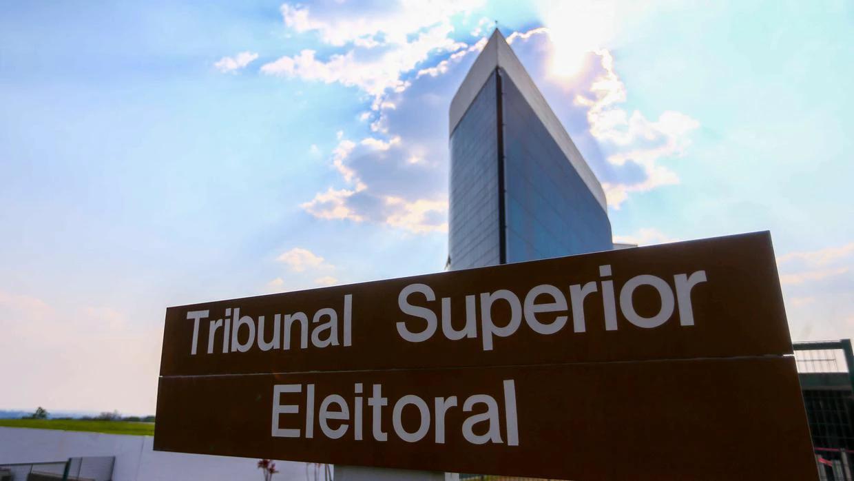 Casos envolvendo parlamentares cearenses estão tramitando no TSE