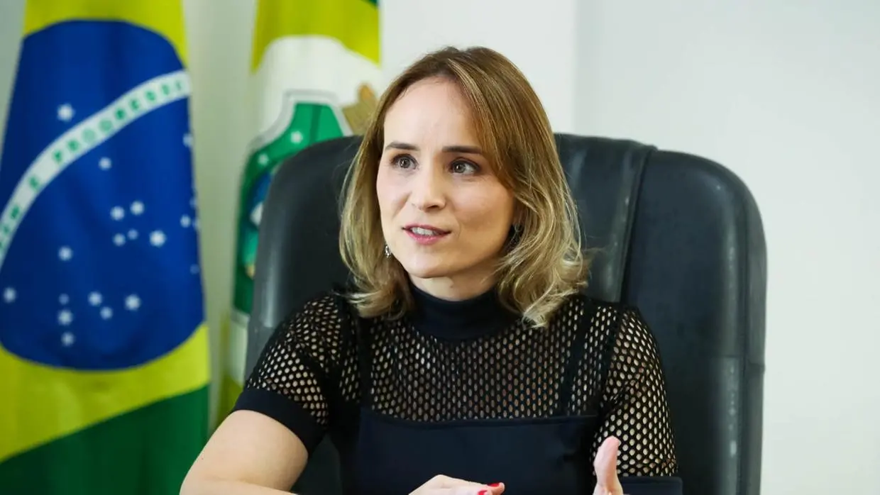 presidente do FNDE, Fernanda Pacobahyba