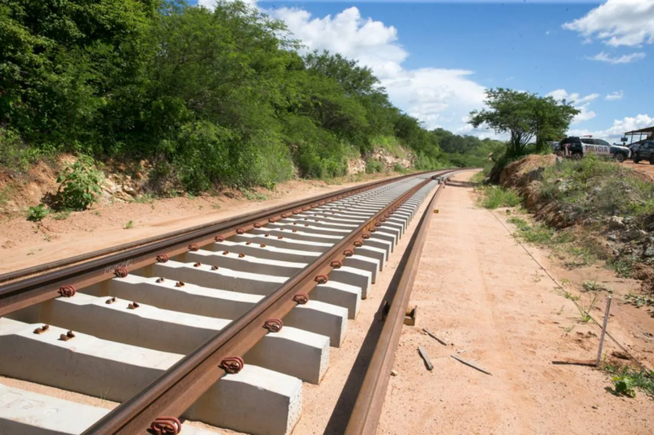 A ANTF destaca que a região Nordeste vem recebendo investimentos significativos, tanto para a Transnordestina, uma das maiores obras de infraestrutura em andamento atualmente no Brasil, quanto para a Fiol