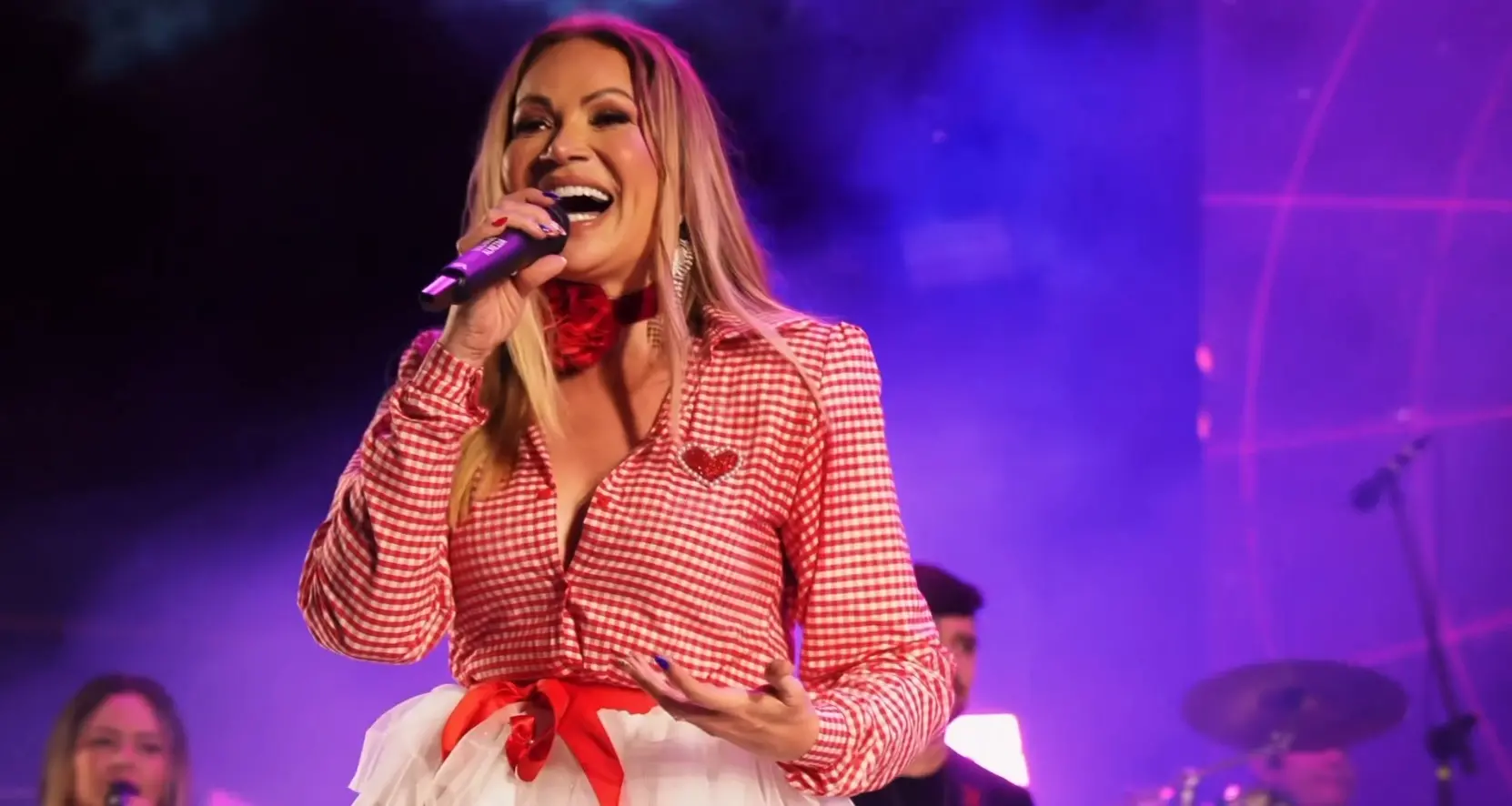 Cantora lotou casa de show em Campina Grande