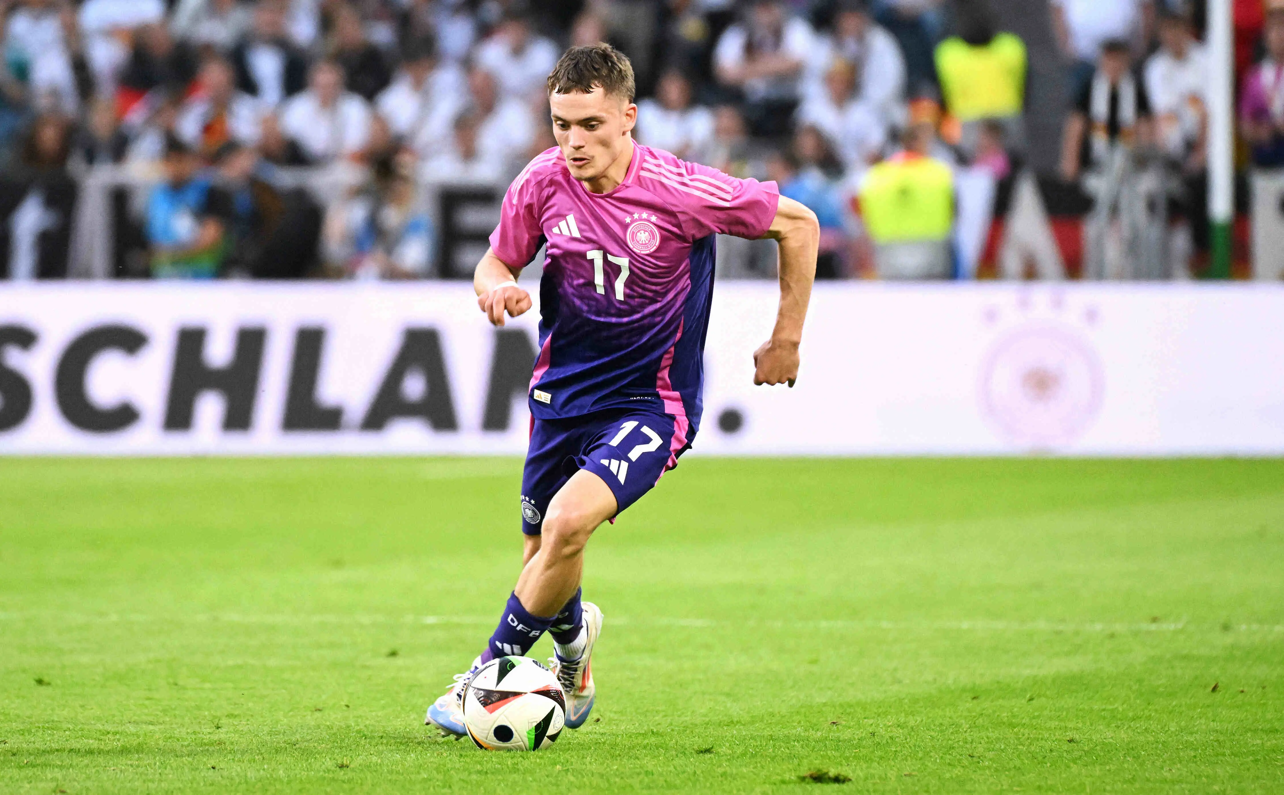 Imagem do meio-campista alemão Florian Wirtz