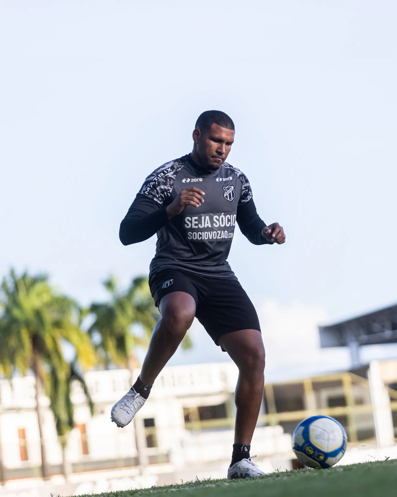 Matheus Felipe durante treino do Ceará