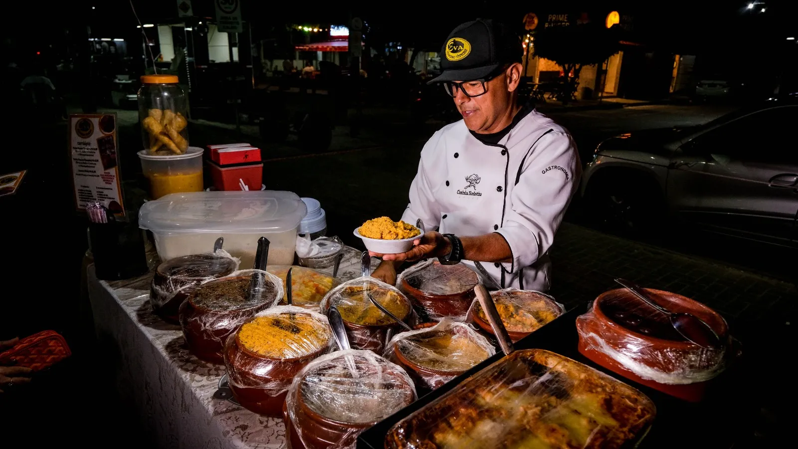 Eva Comidas Típicas, na Cidade 2000, é ponto tradicional para consumir o pratinho em Fortaleza