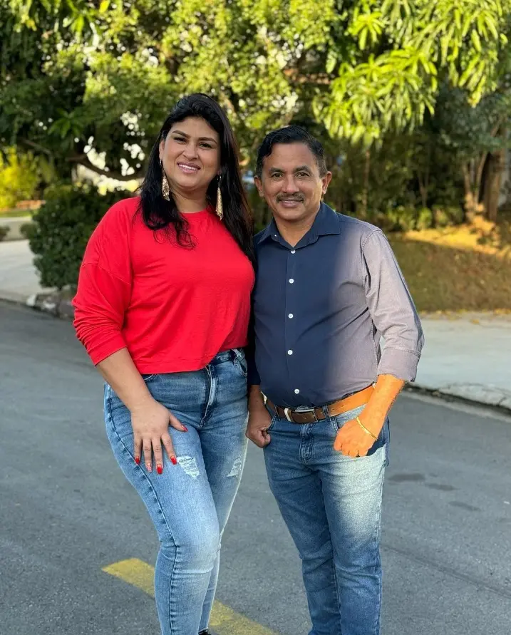 Cantor Manoel Gomes, de 54 anos, está a espera de um filho com a namorada Diva Gomes, de 41 anos