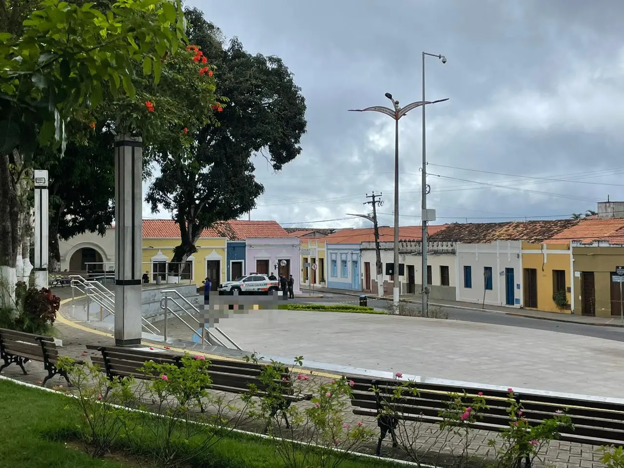 Equipe da Perícia Forense durante atendimento no local