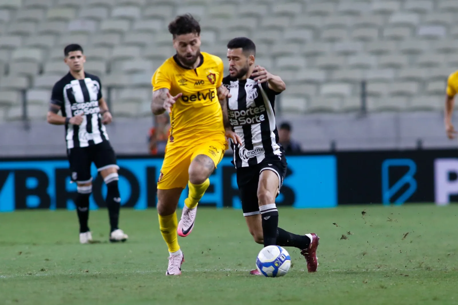 O Ceará fez um primeiro tempo abaixo e praticamente não criou chances de gol