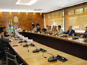 Foto da reunião do comitê de segurança no palácio da abolição
