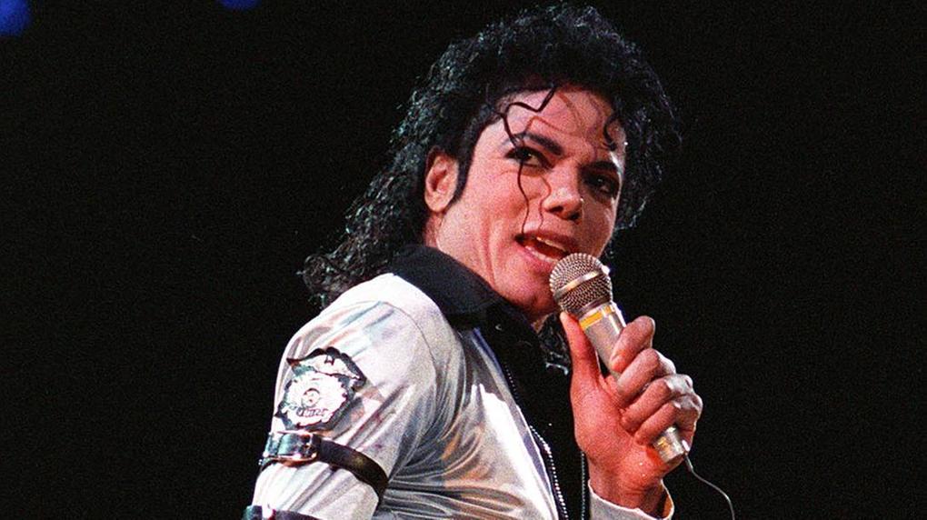 Michael Jackson cantando em show