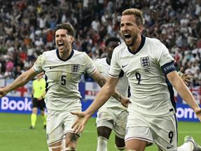 Kane comemora gol da Inglaterra