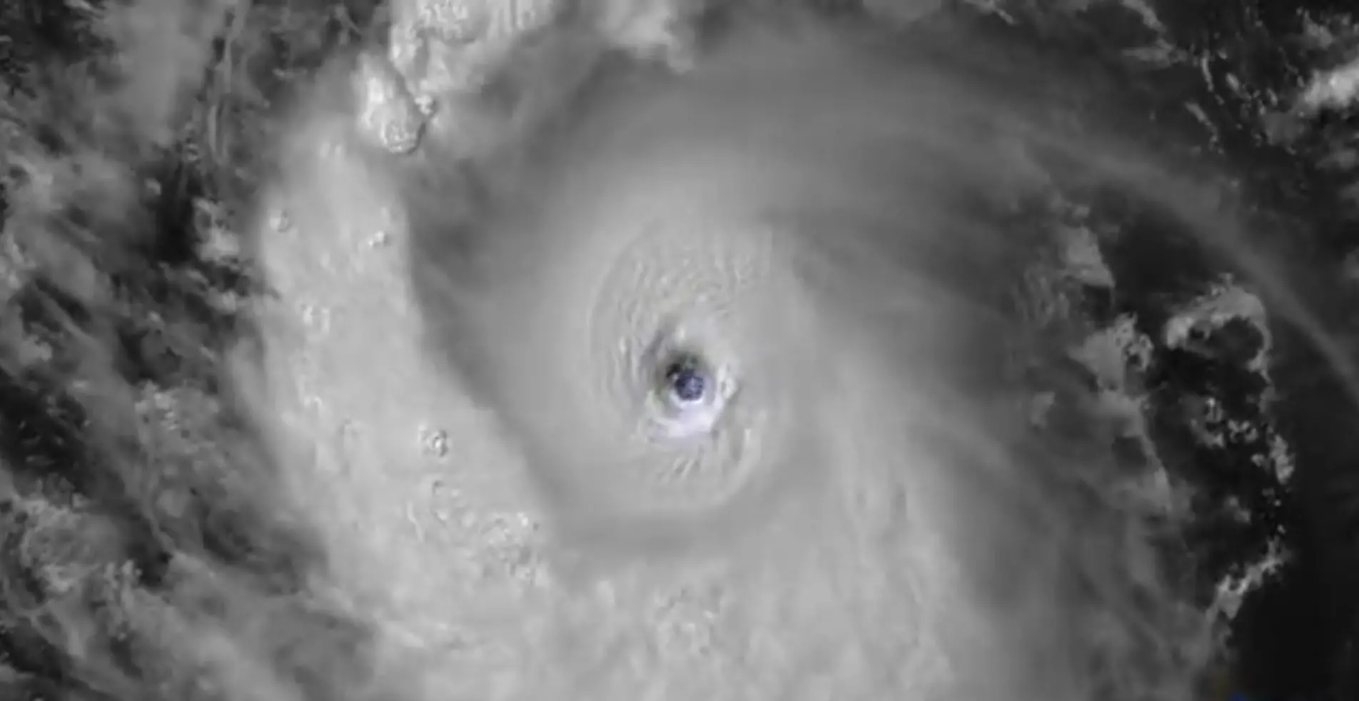 Furacão Beryl visto do espaço