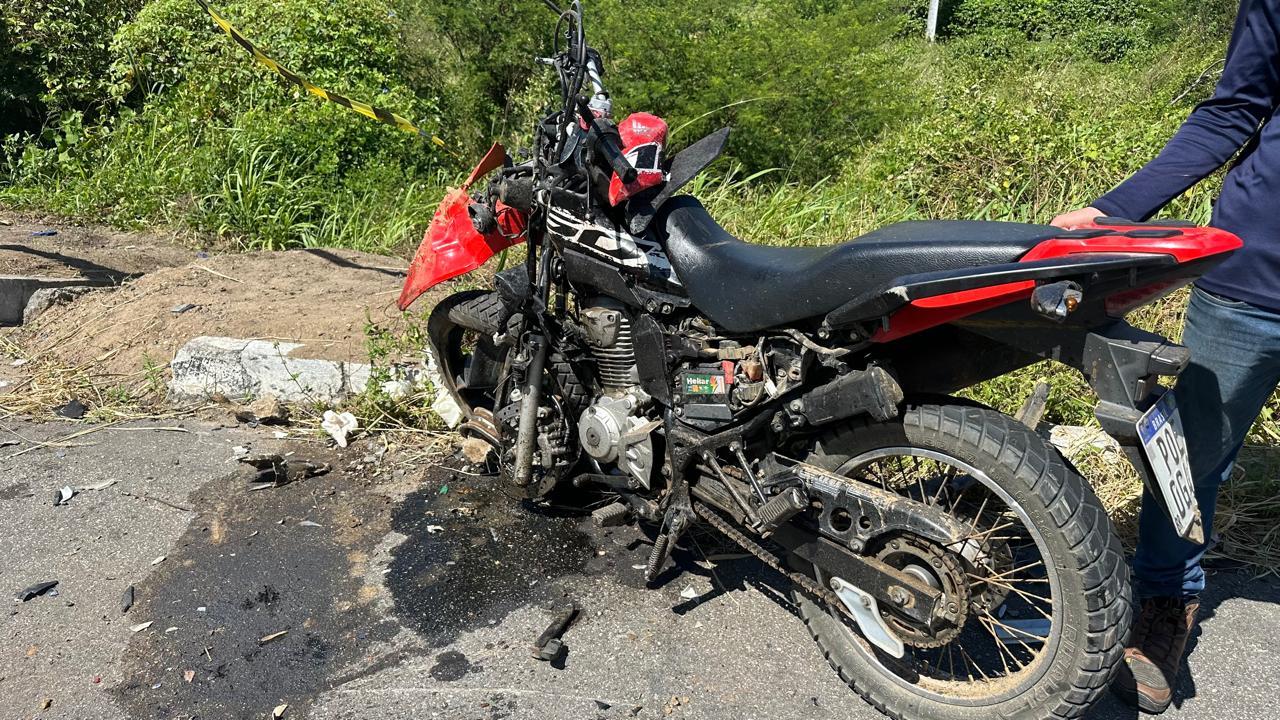 moto de amigos que sofreram acidente