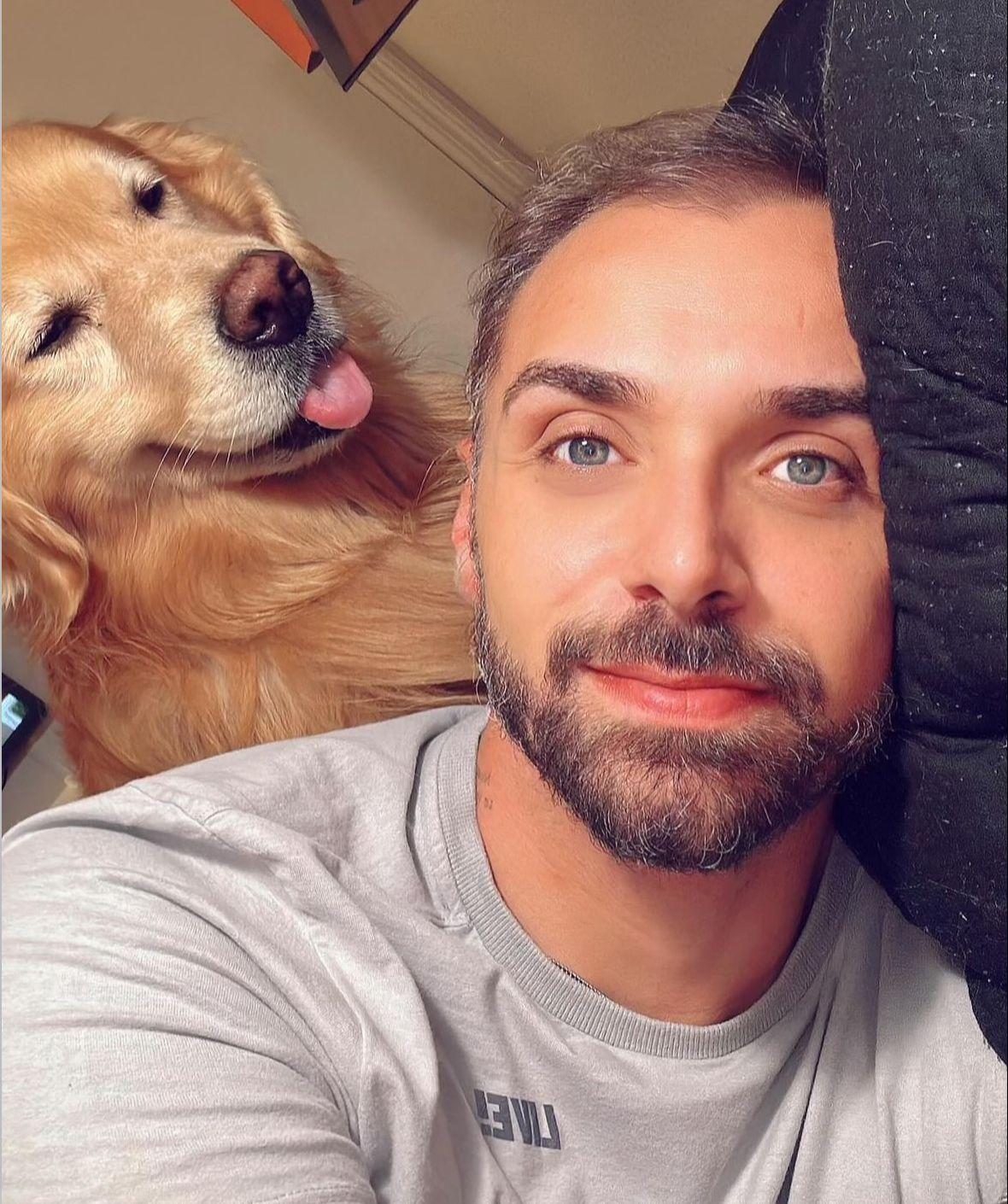 João Fantazzini e seu cachorro Joca