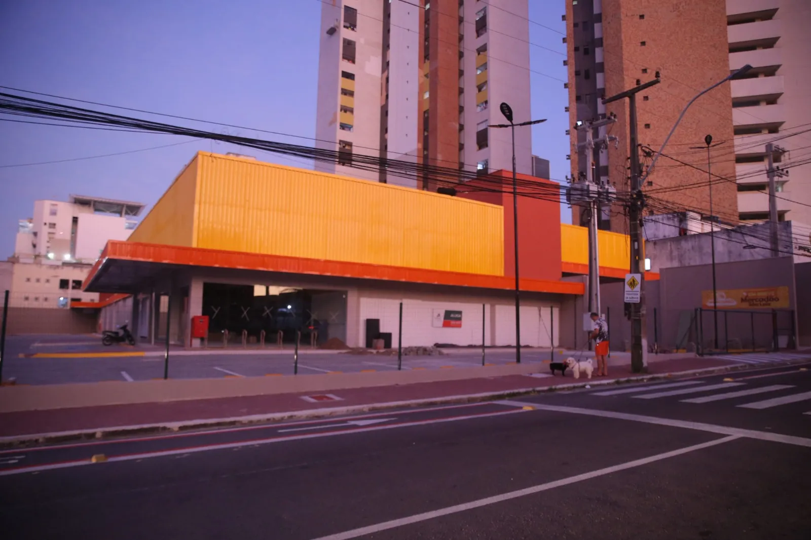 Mercadão São Luiz na Avenida Rui Barbosa deverá ser inaugurado neste mês