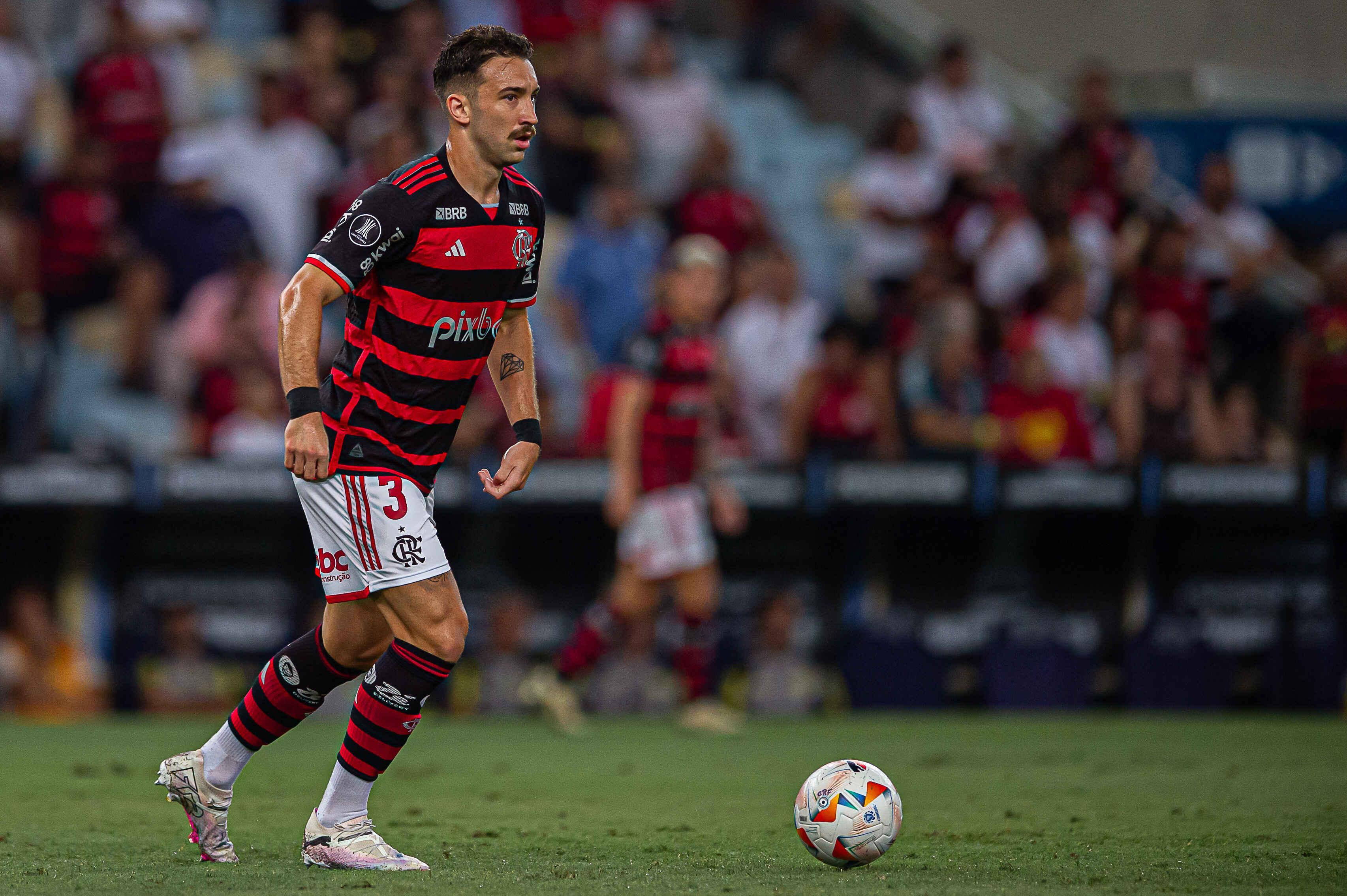 Imagem do zagueiro do Flamengo Léo Ortiz