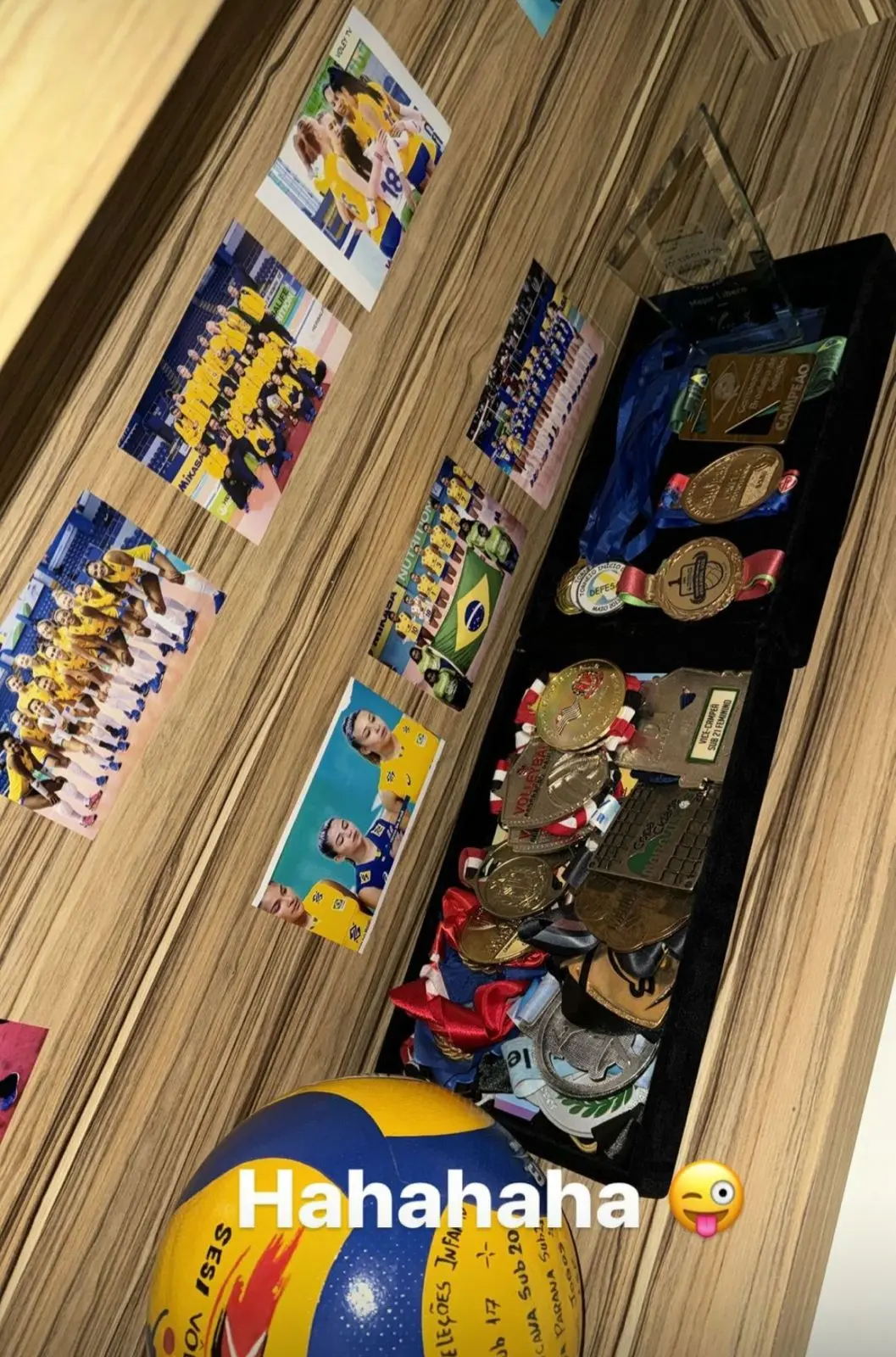 Key Alves mostra medalhas no Instagram