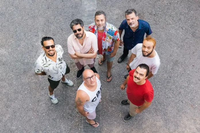 Los Sebosos Postizos é projeto paralelo de músicos da Nação Zumbi há 26 anos