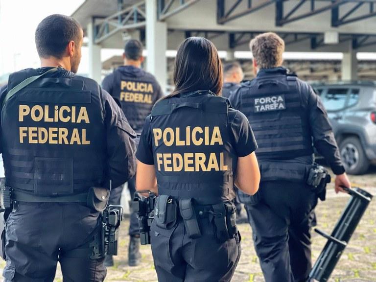 Agentes da Polícia Federal
