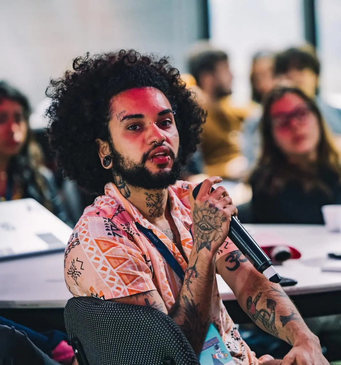 Apollo, segunda pessoa a conseguir uma nova certidão como pessoa não binária no Ceará