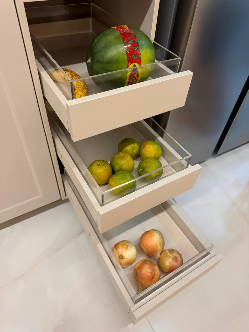 Ideia prática de armazenar as frutas com design e funcionalidade