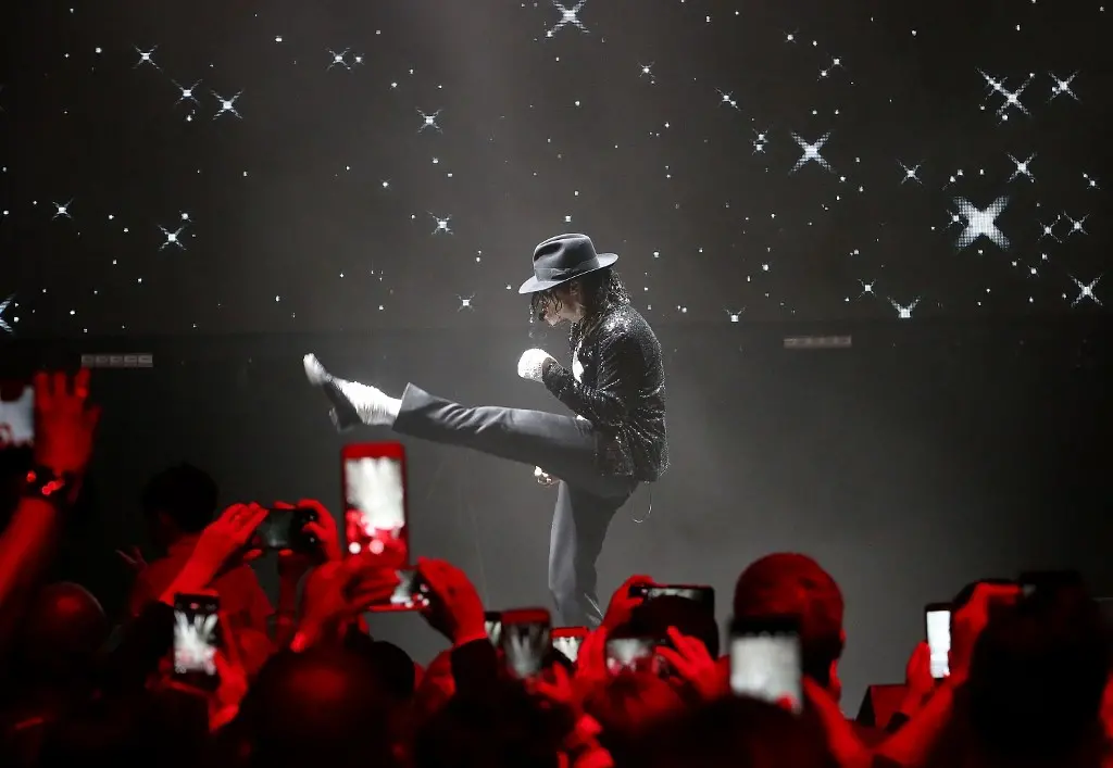 Filme biográfico da vida do astro do pop deve ter cenas filmadas em Neverland