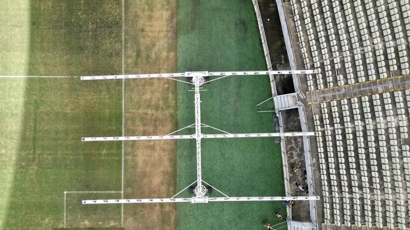 Imagem mostra gramado