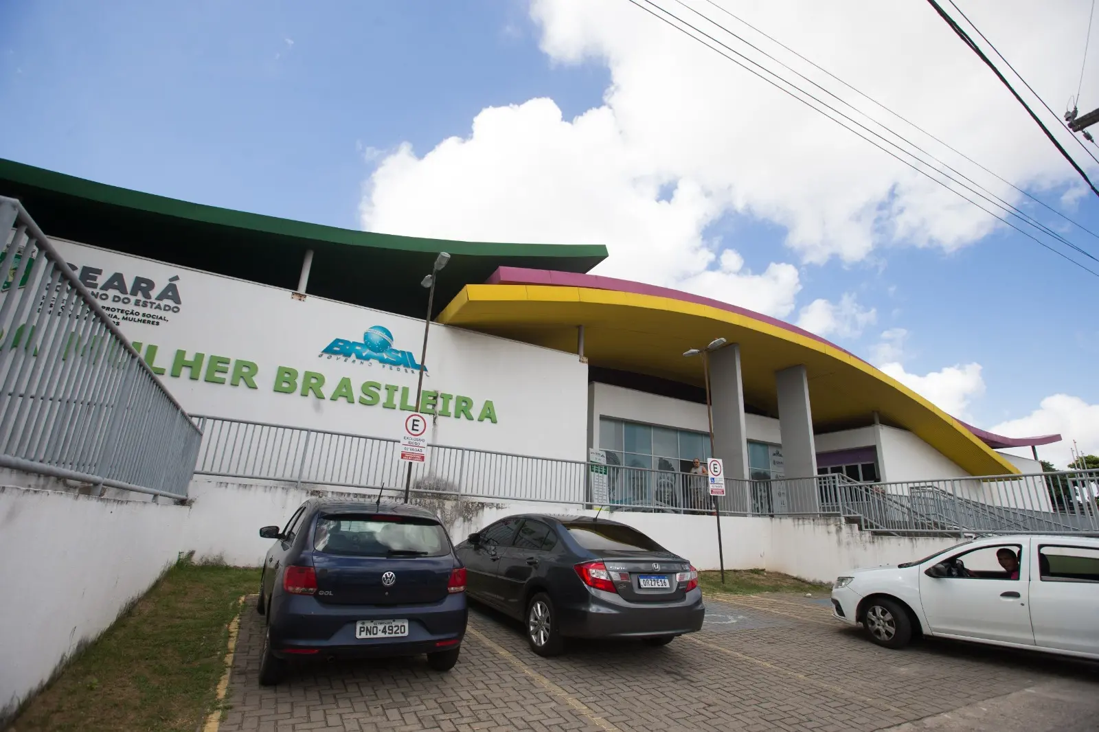 Fachada da Casa da Mulher