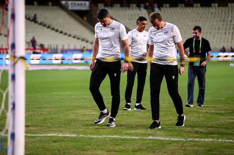 Gramado da Arena Castelão.