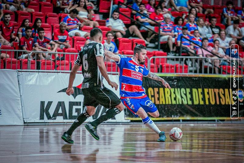 imagem mostra jogadores