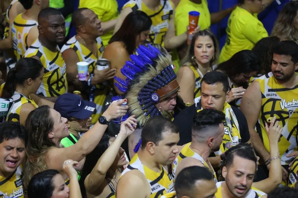 Foliões curtem Fortal 2024