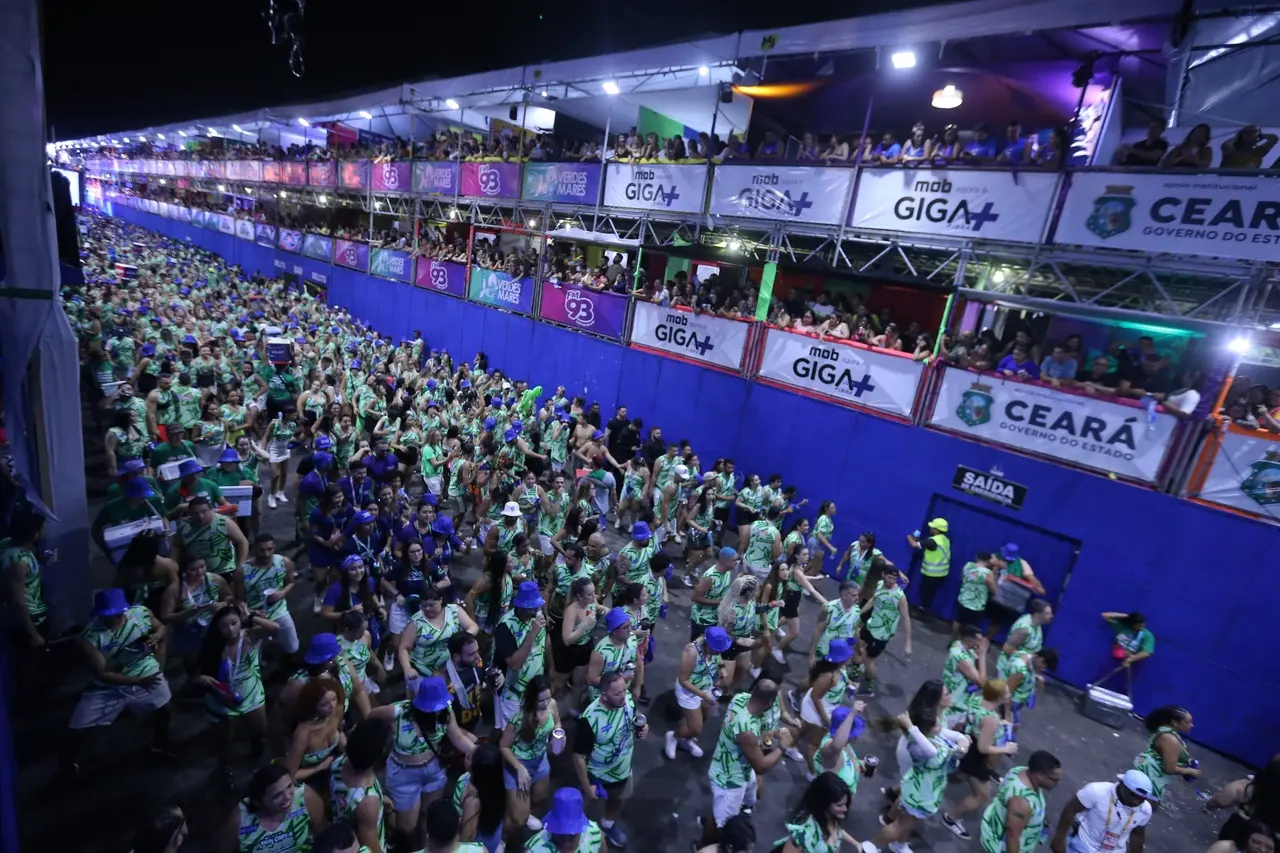 Foliões no Fortal 2024