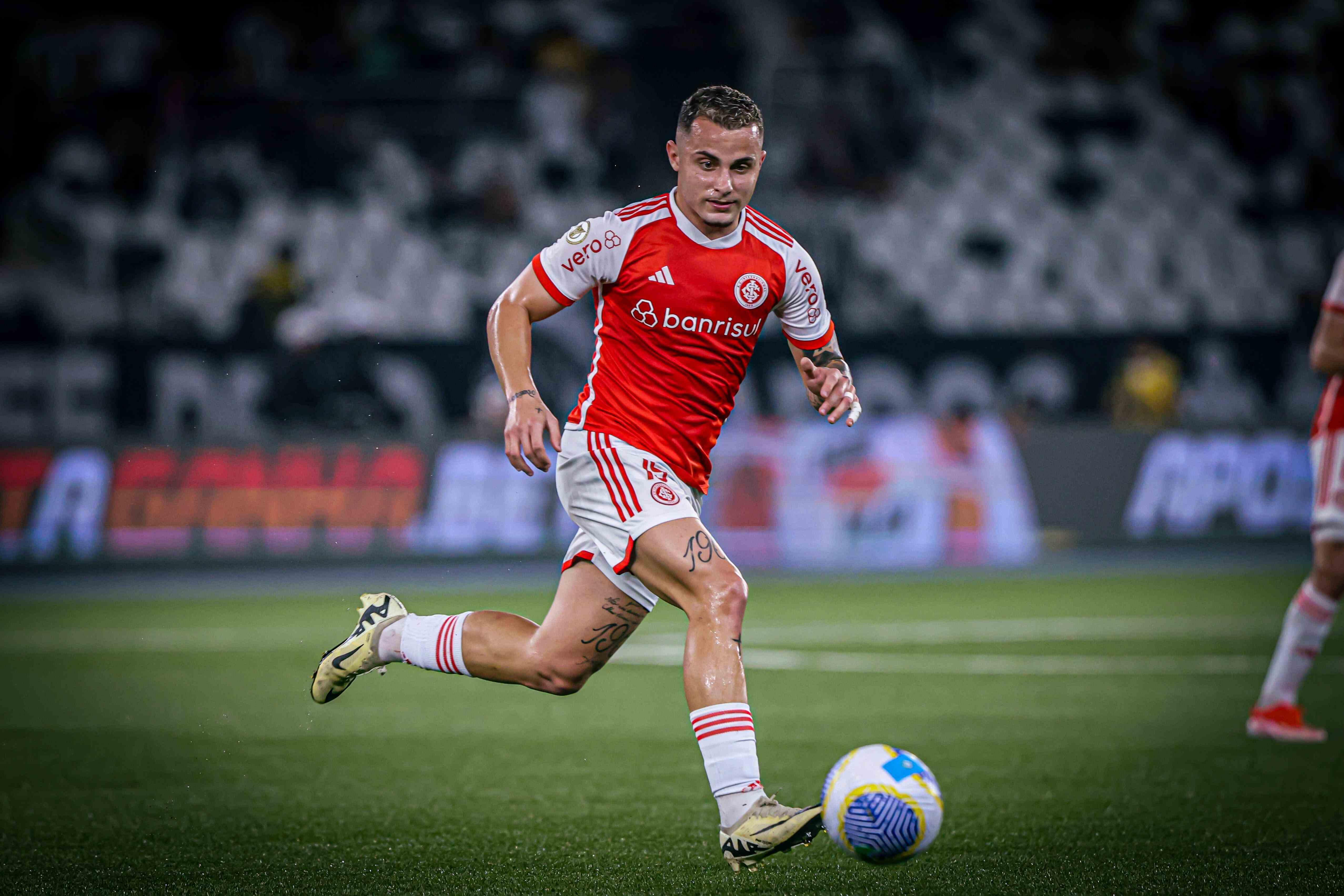 Imagem do meio-campista do Internacional Alan Patrick