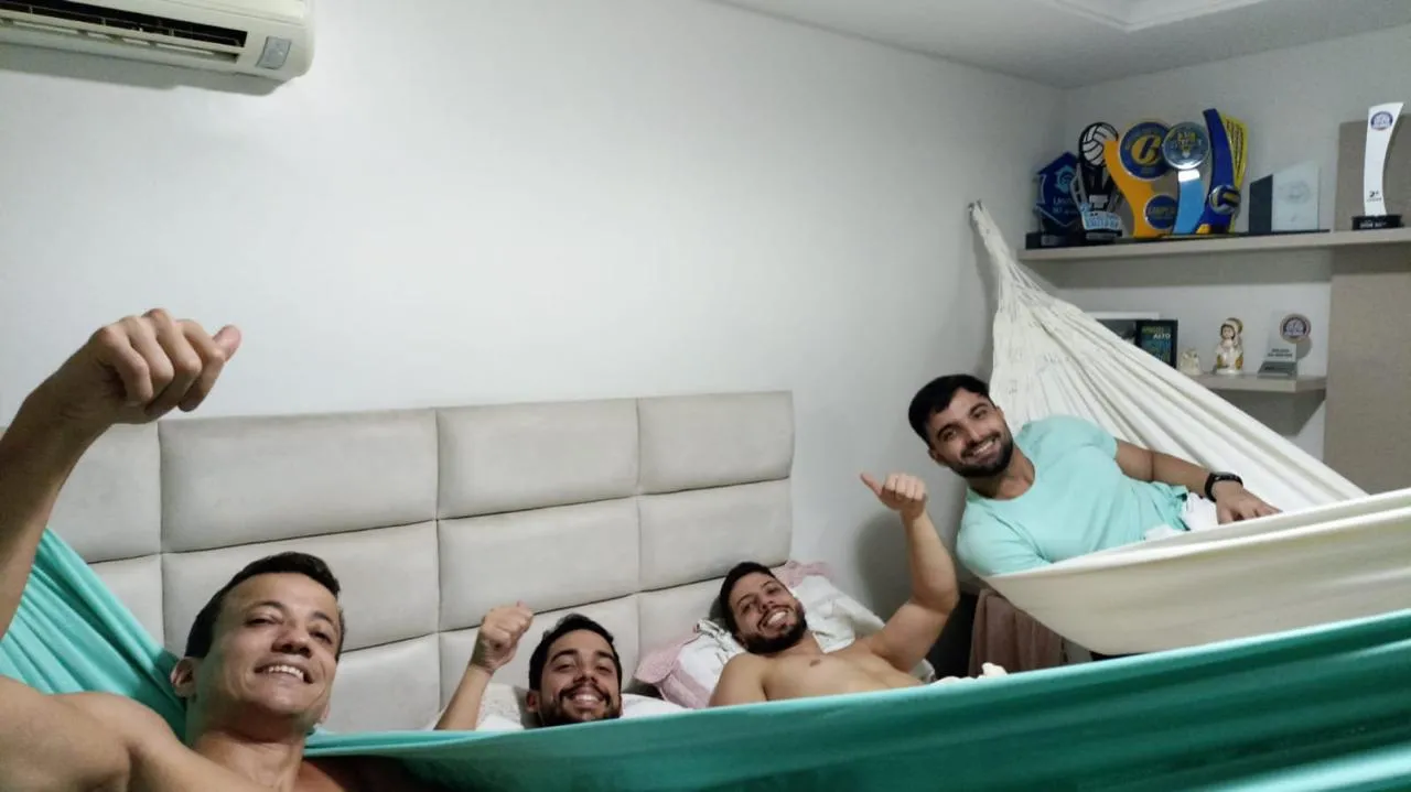 Primos dormiram na casa da avó como nos tempos da infância