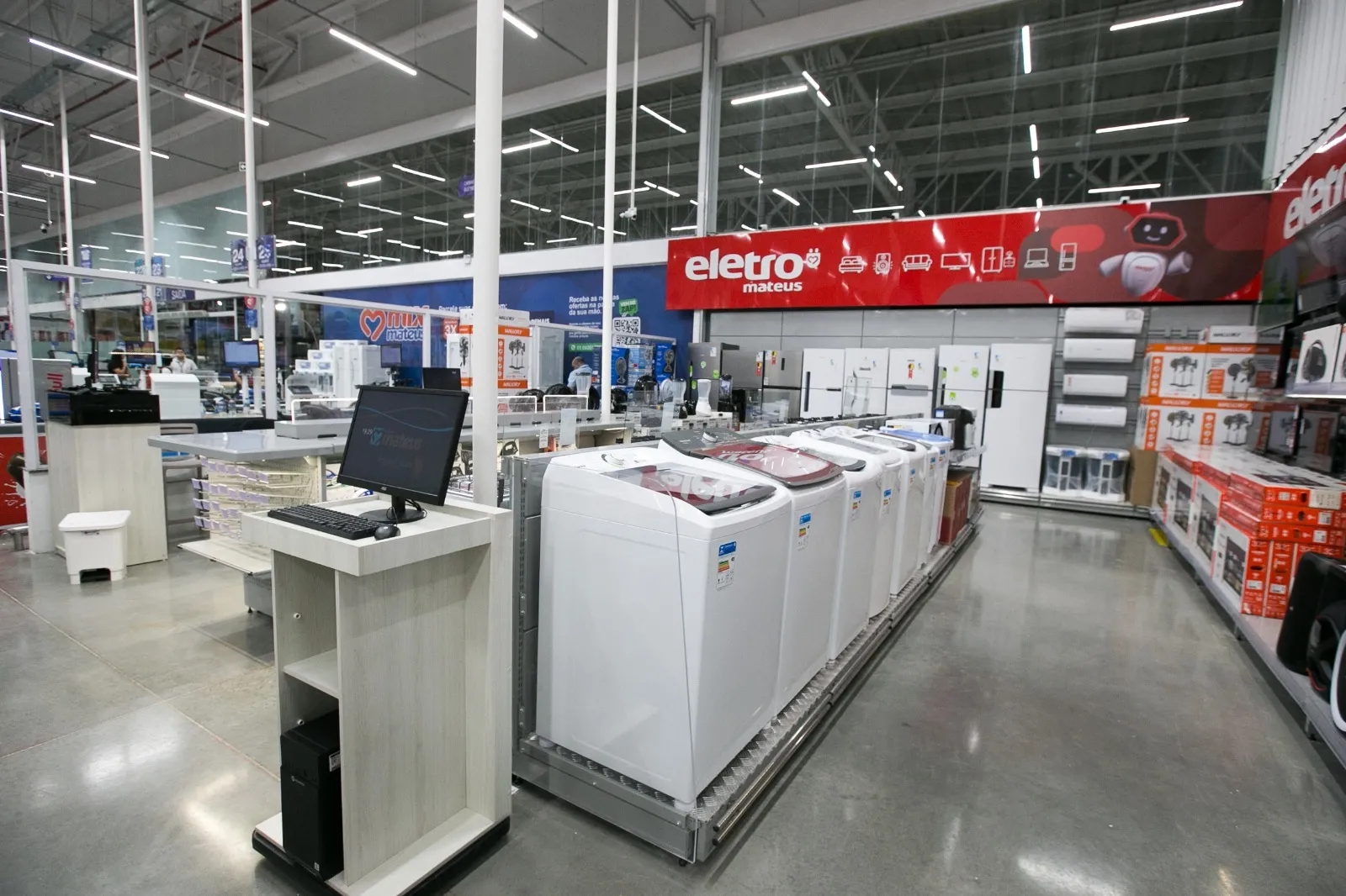 Departamento da Eletro Mateus, loja de eletros e móveis do grupo, dentro do Mix Mateus Caucaia. Segmento funciona como espécie de teste para possíveis unidades da Eletro no Ceará