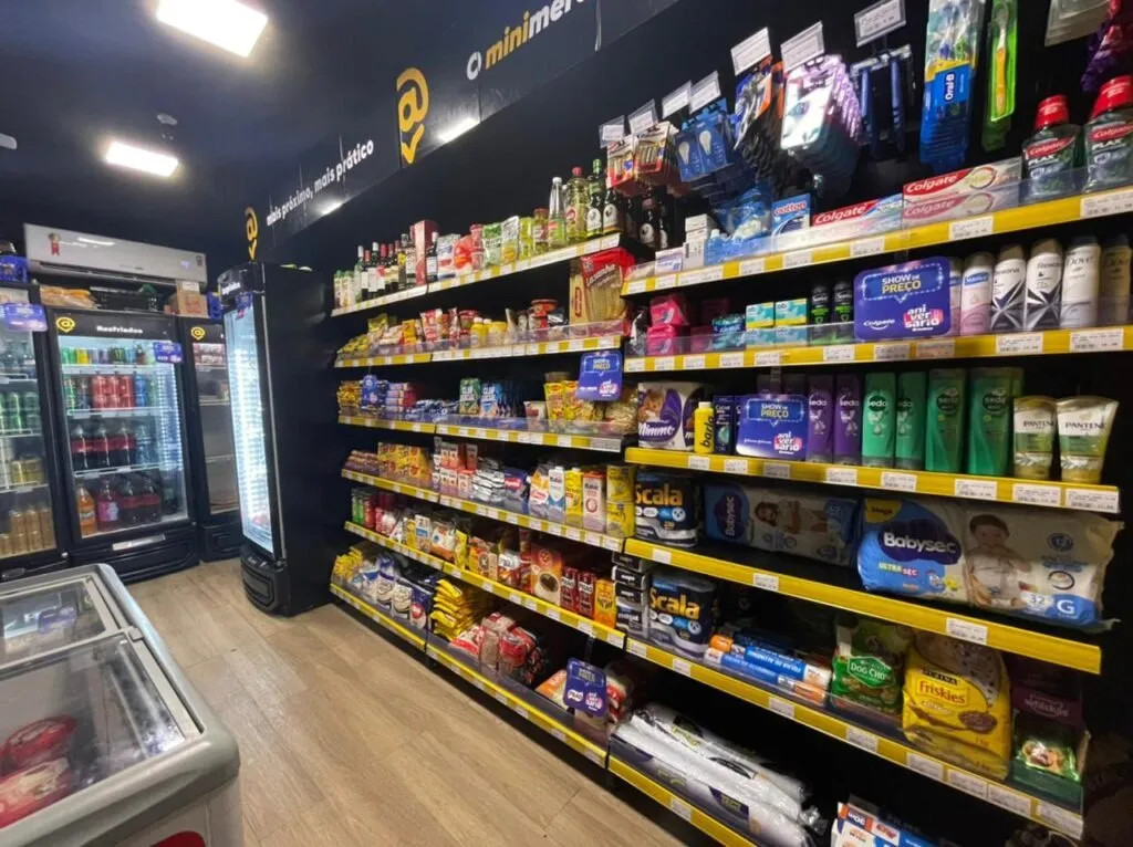 Armazzém, do Grupo Mateus, se caracteriza por produtos de rápido consumo e por lojas pequenas
