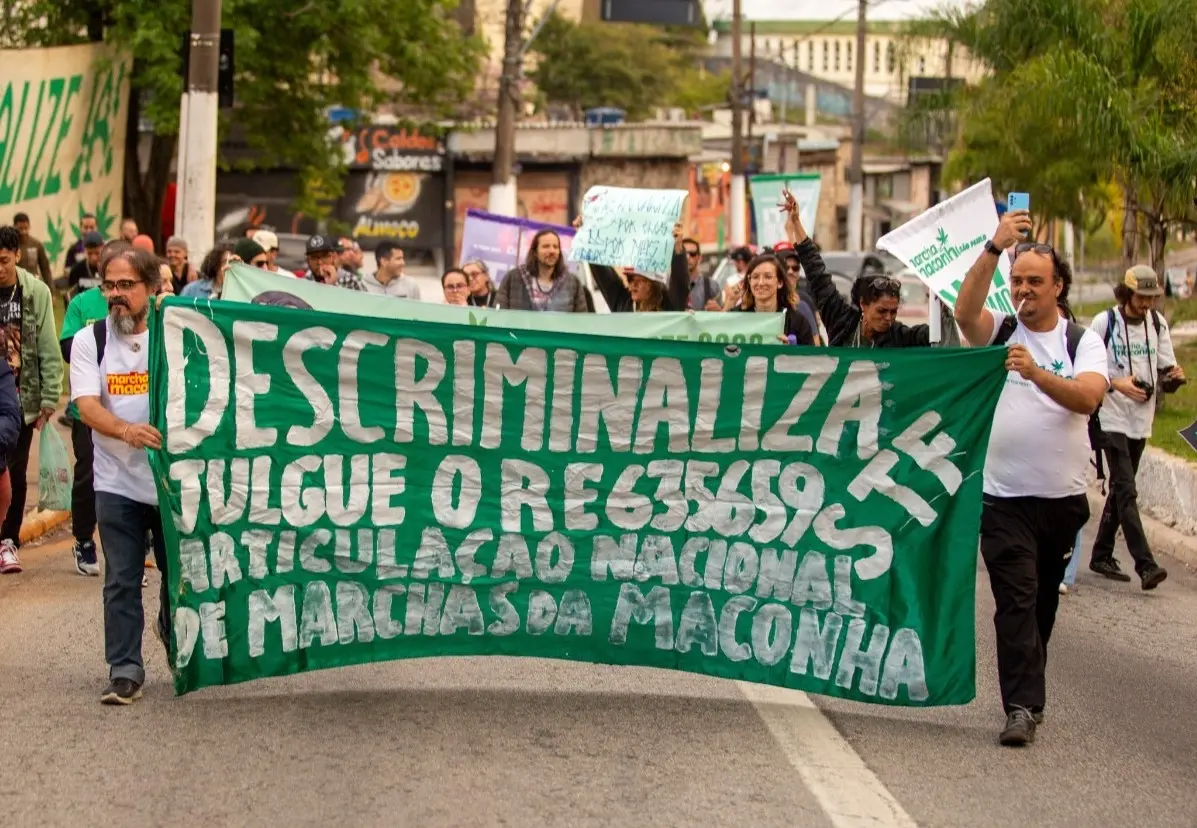 STF julgou a constitucionalidade do Artigo 28 da Lei de Drogas (Lei 11.343/2006) e definiu critério para diferenciar usuários e traficantes