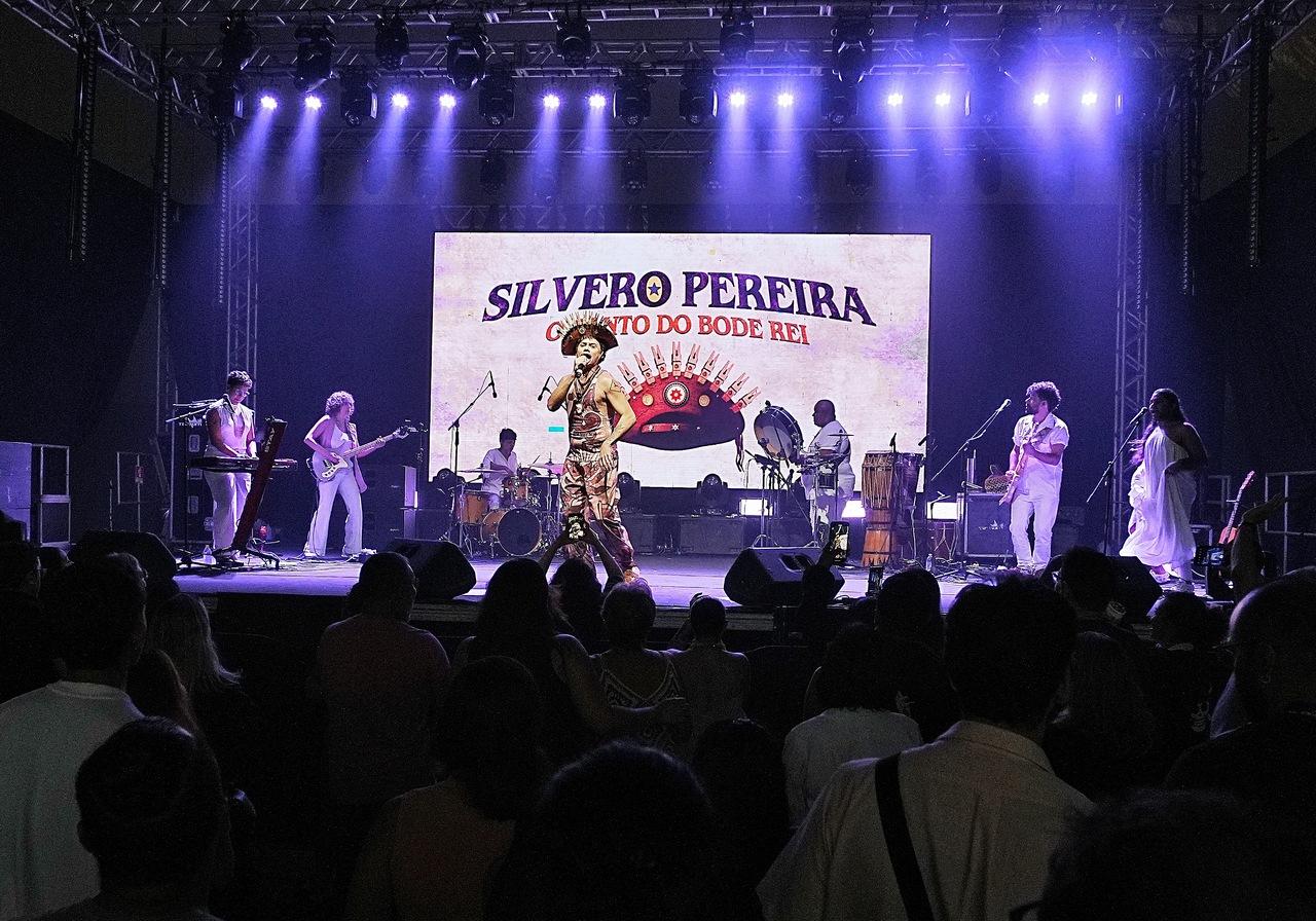 Silvero Pereira apresentou seu novo show no primeiro dia de evento