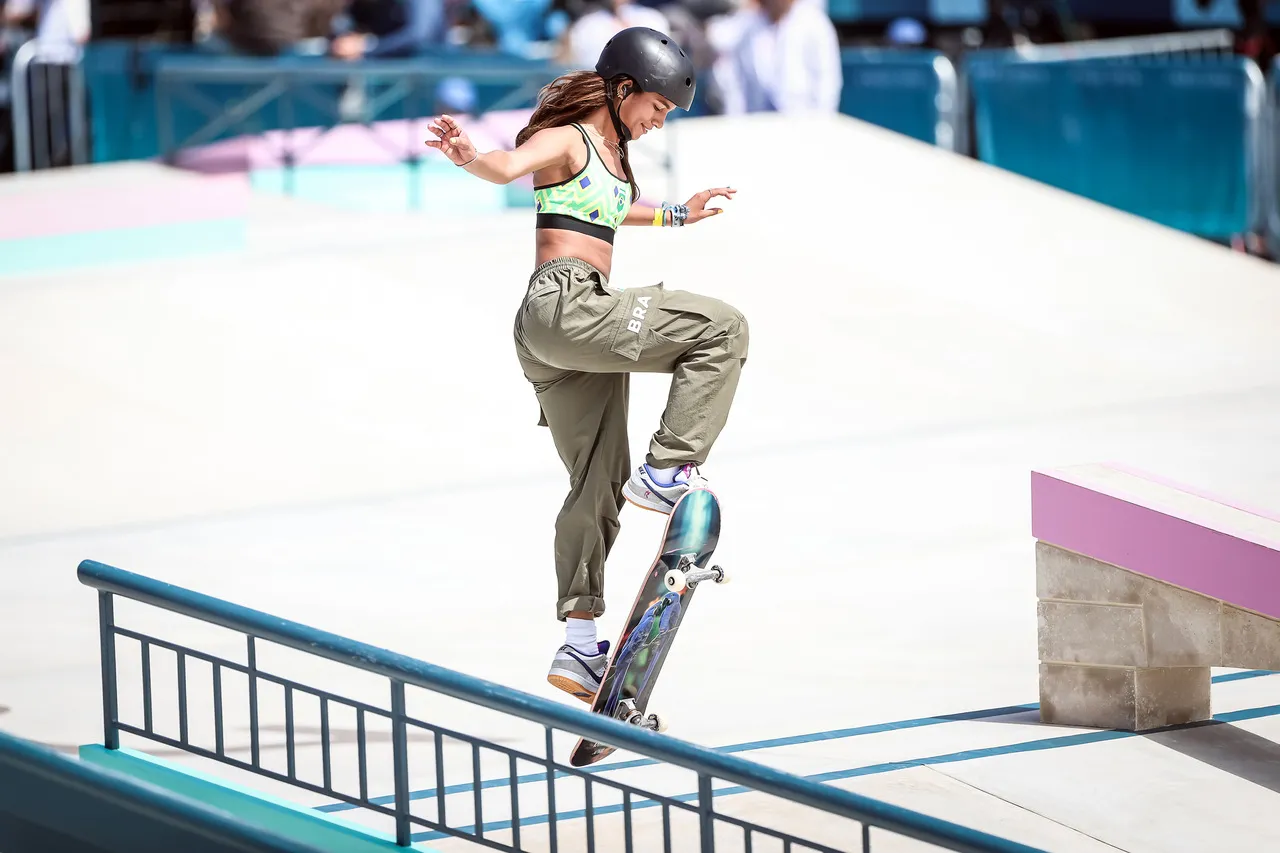 Rayssa Leal em ação nos Jogos Olímpicos de Paris 2024