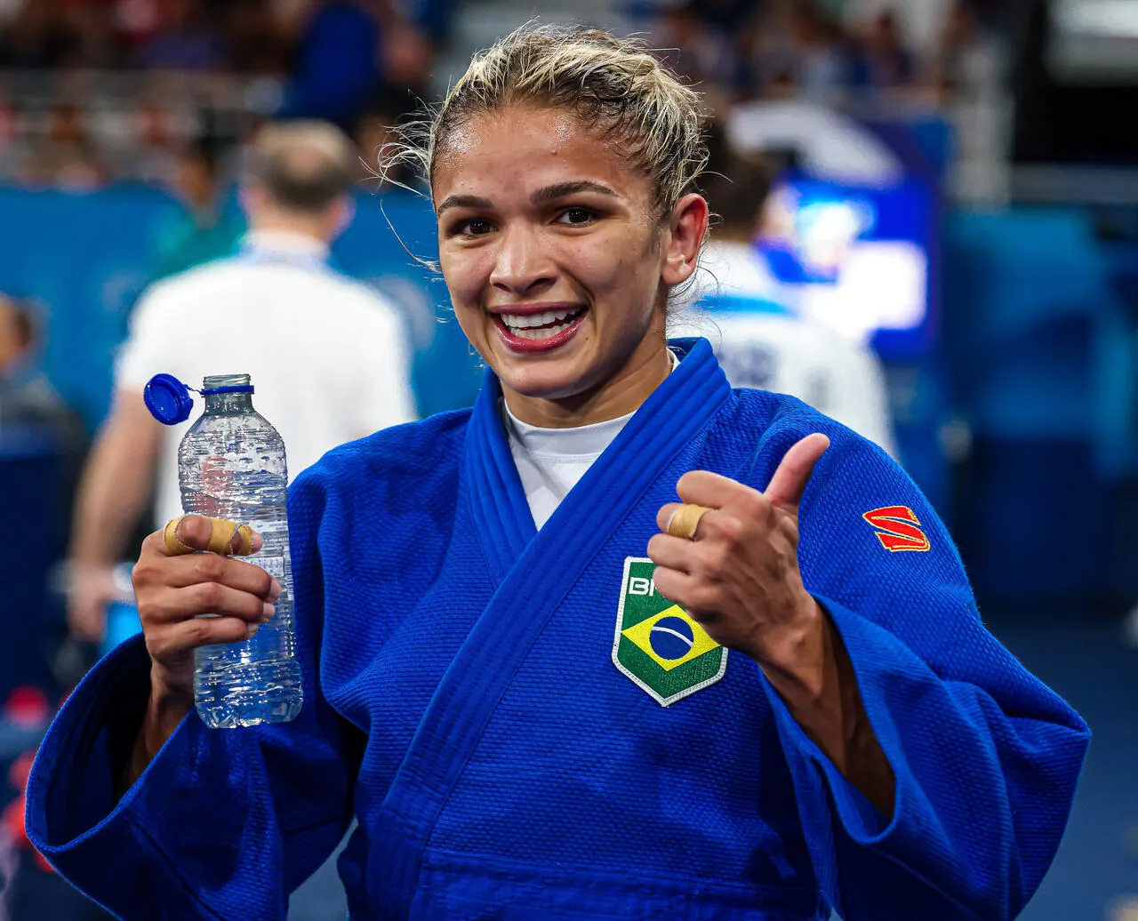 A judoca brasileira Larissa Pimenta conquistou a primeira medalha olímpica da carreira