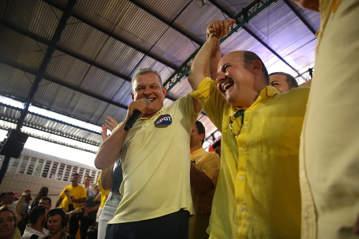 Sarto e o ex-prefeito Roberto Cláudio na convenção do PDT de 2024