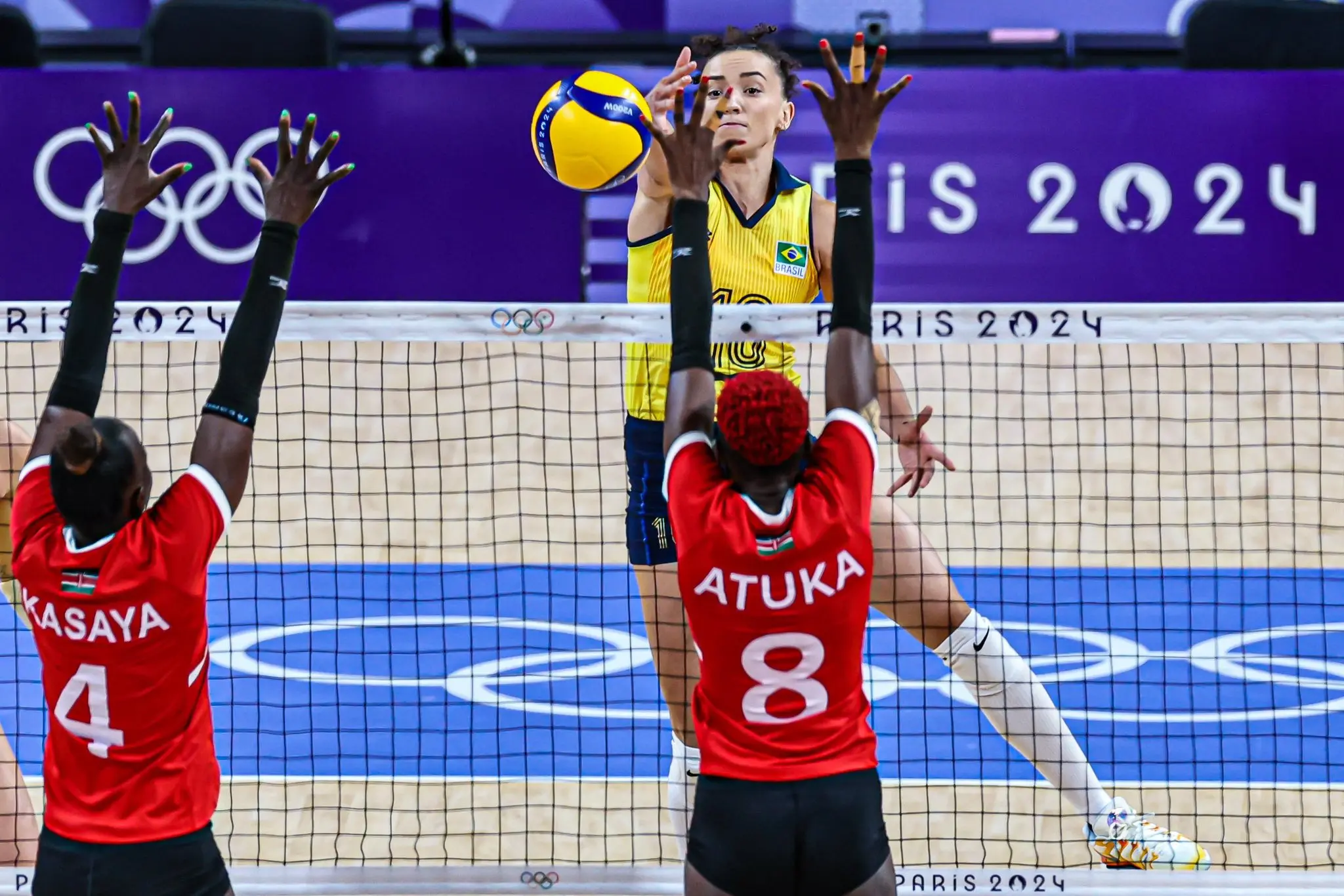 Brasil vence Quênia no vôlei feminino por 3 a 0