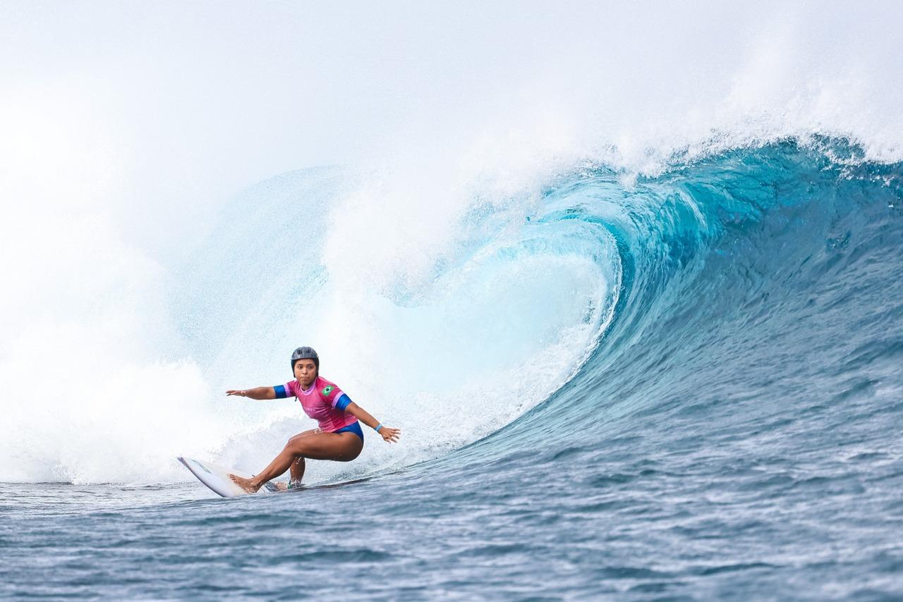 Tainá Hinckel está nas oitavas de final do surfe