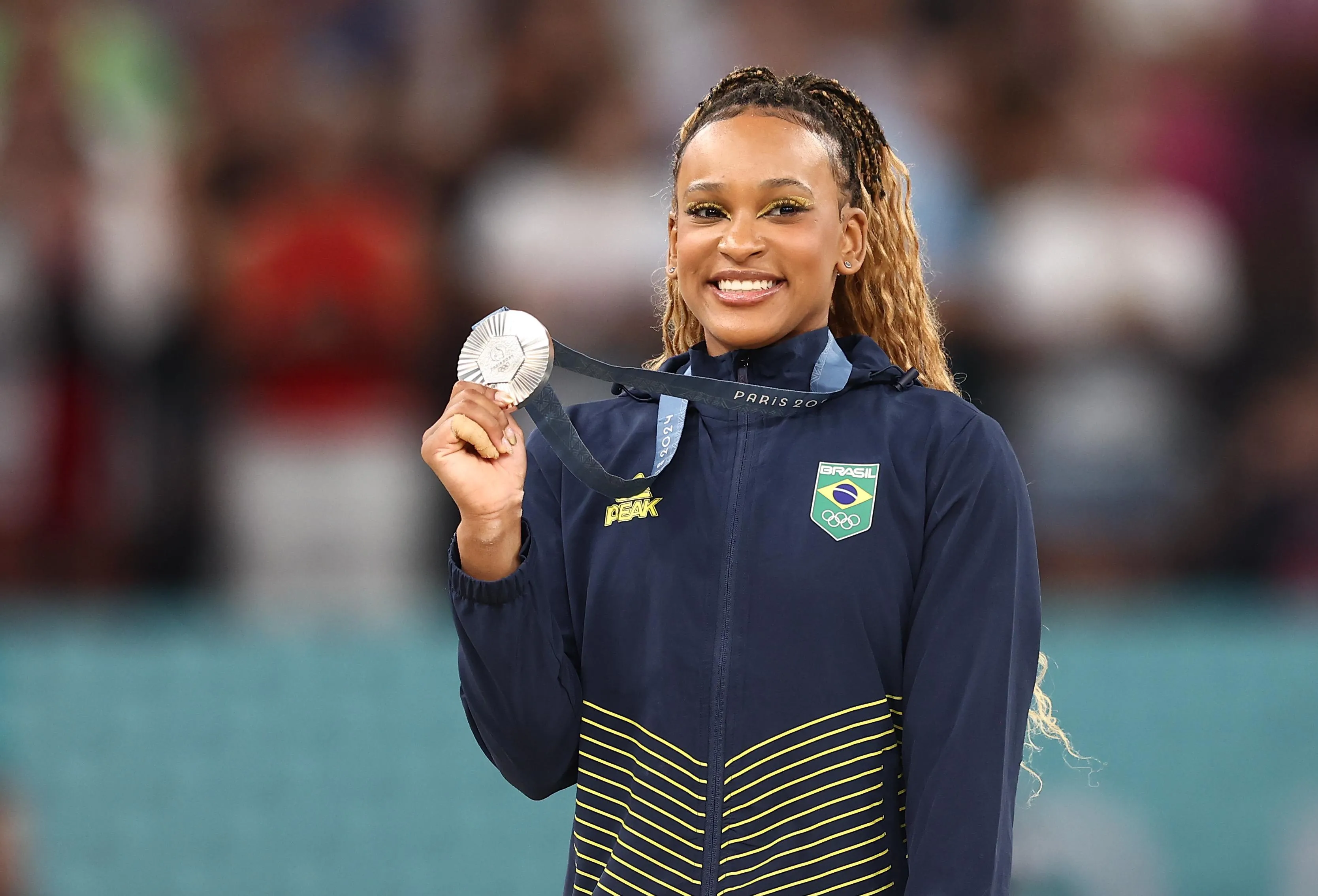 Rebeca Andrade é a mulher com mais medalhas na história dos Jogos Olímpicos de 2024