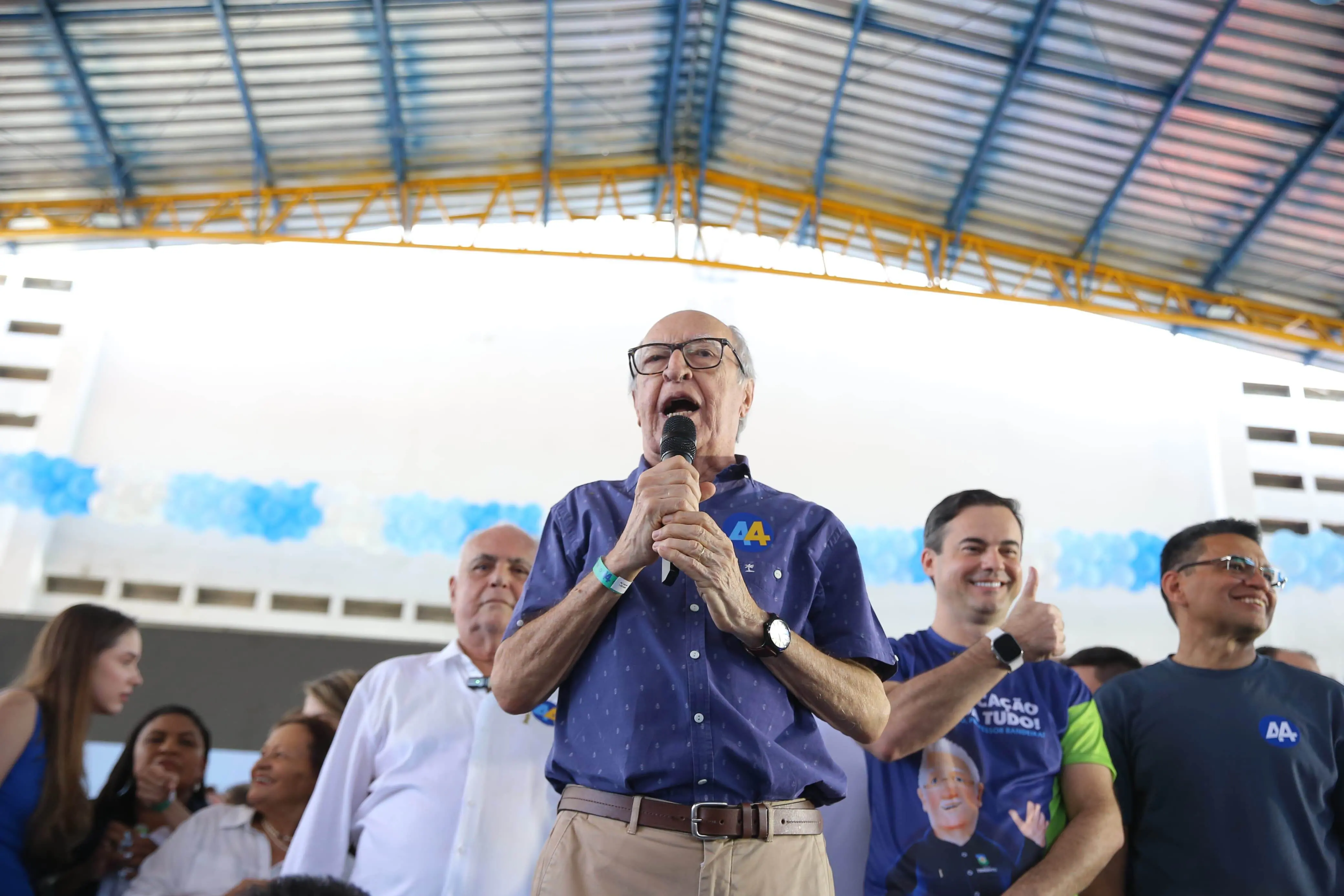 Imagem da notícia Lúcio Alcântara defende candidatura de Wagner: 'Atacado, ofendido', ele reage como 'bom cristão'