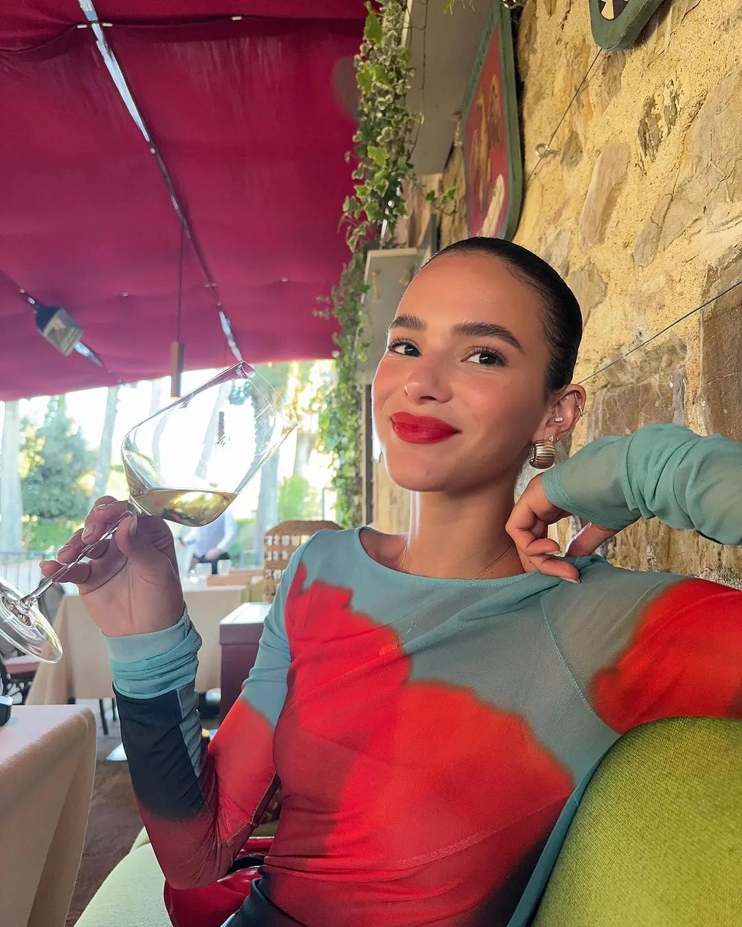 Bruna Marquezine está namorando João Guilherme