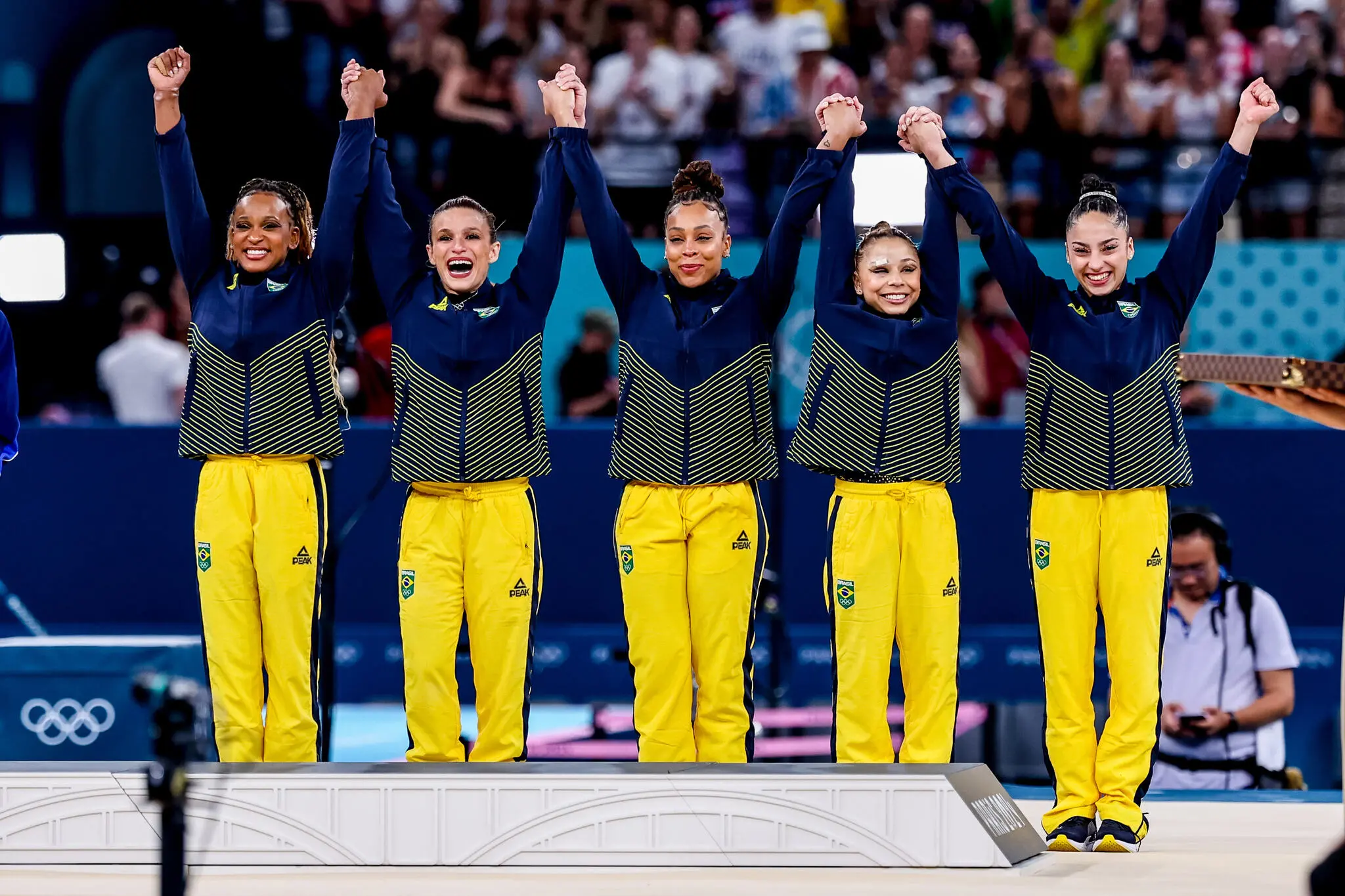 Ginástica por equipes