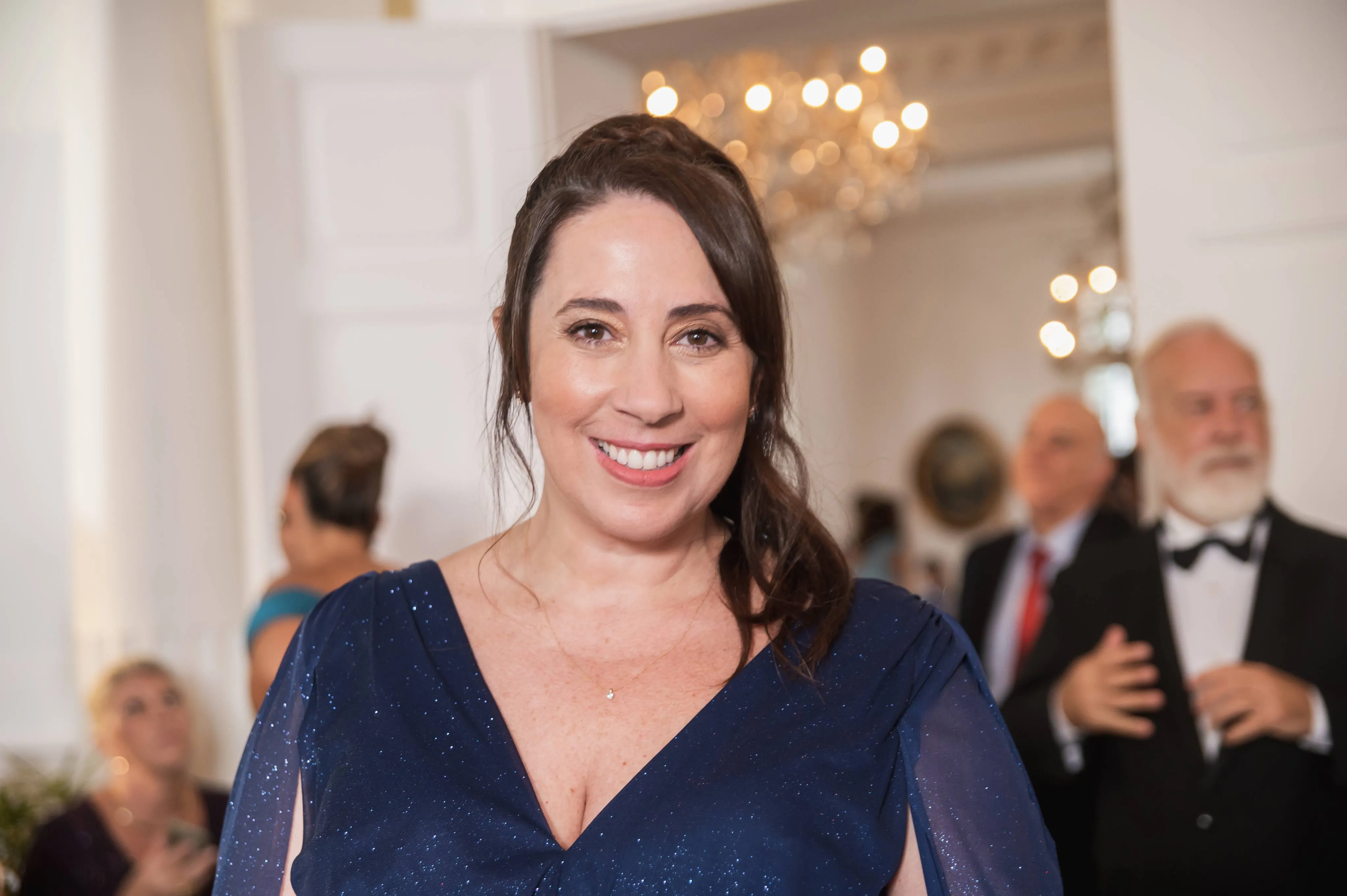 Escritora Paula Pimenta criou a história do filme 