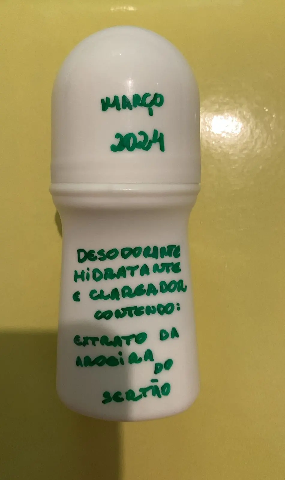 Desodorante clareador / pesquisa da UFC / desodorizador e clareador