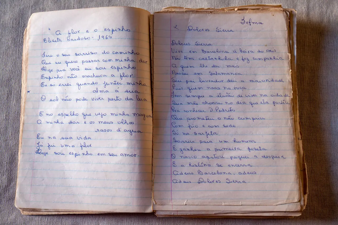 Livro de cantorias e paródias de Selma Costa, irmã de Fausto Nilo