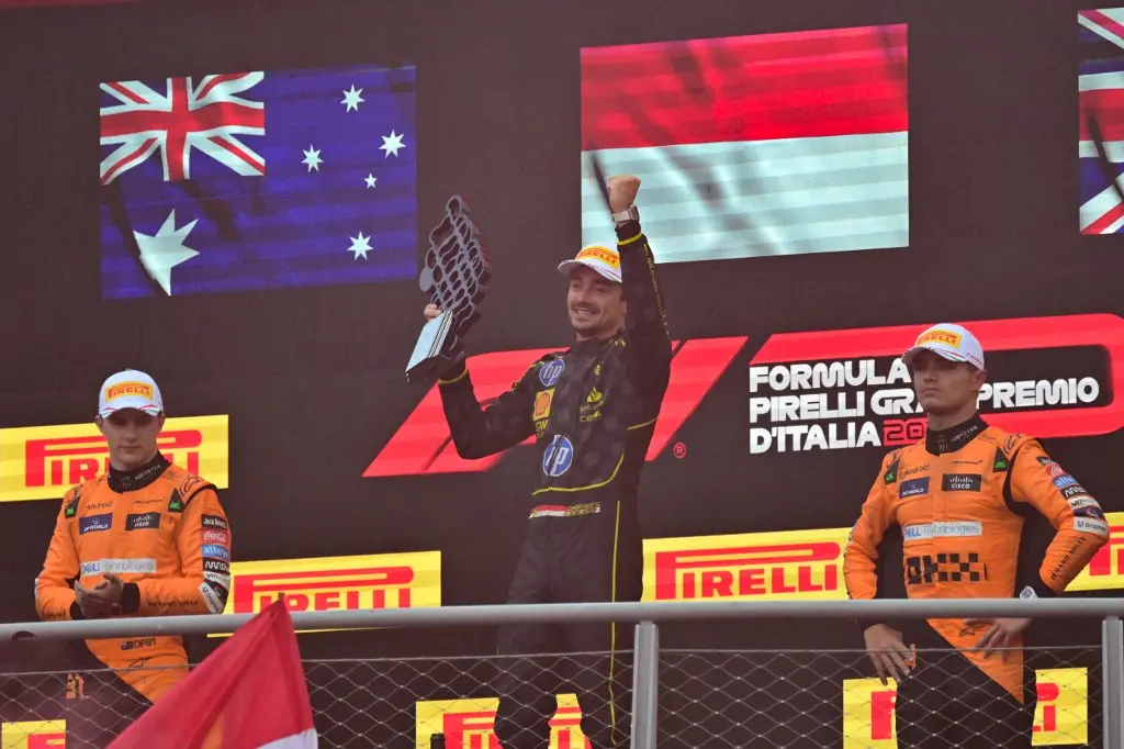 Foto de Charles Leclerc, piloto da Ferrari